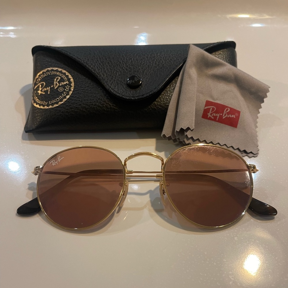Ray-Ban round sunglasses